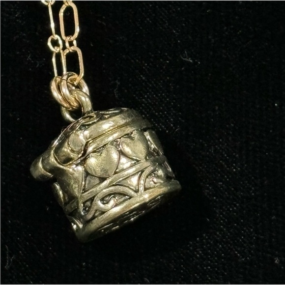 New Gold Prayer Box Necklace heart design - Picture 8 of 8